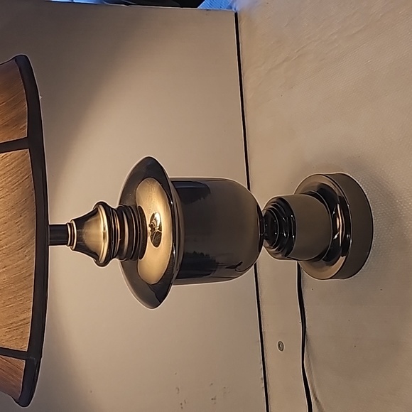 Table Lamp - Picture 4 of 12